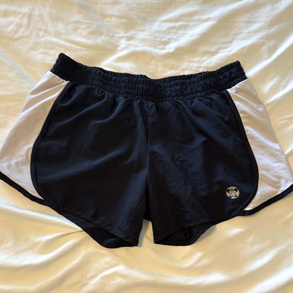Old Navy Women's Black and White Athletic Shorts